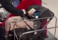 Israel: una pareja abandonó a su bebé en un aeropuerto porque se negó a pagarle el pasaje